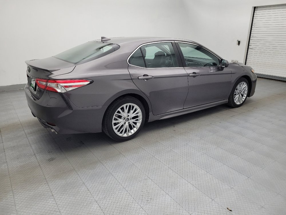 Used 2020 Toyota Camry SE image 10