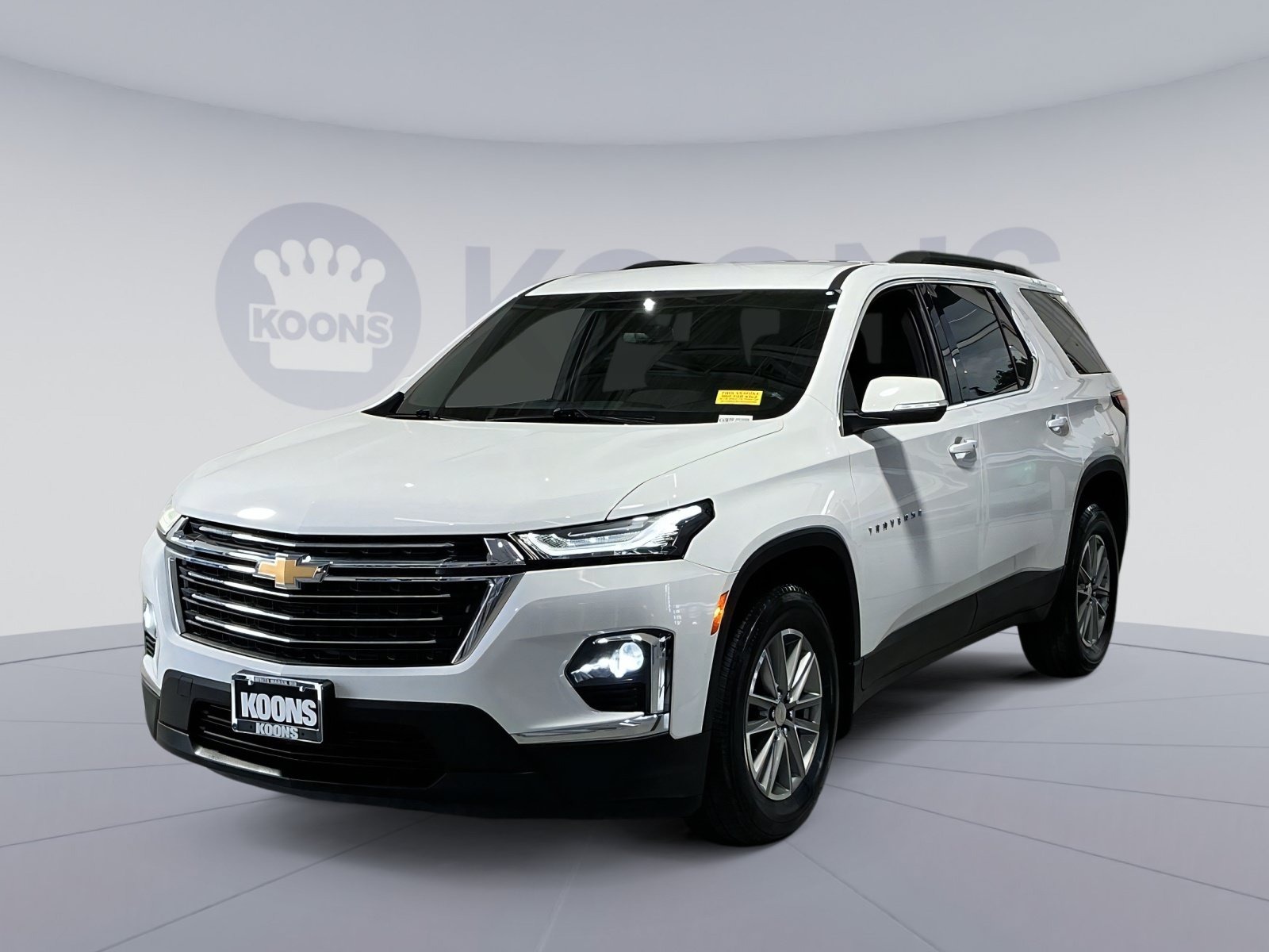 Used 2023 Chevrolet Traverse LT