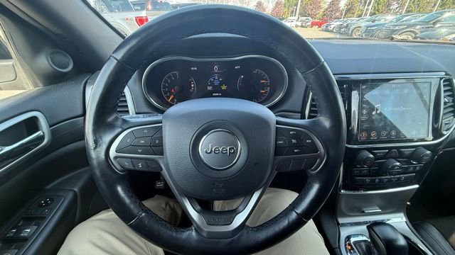 Used 2020 Jeep Grand Cherokee Altitude AWD/4WD image 11