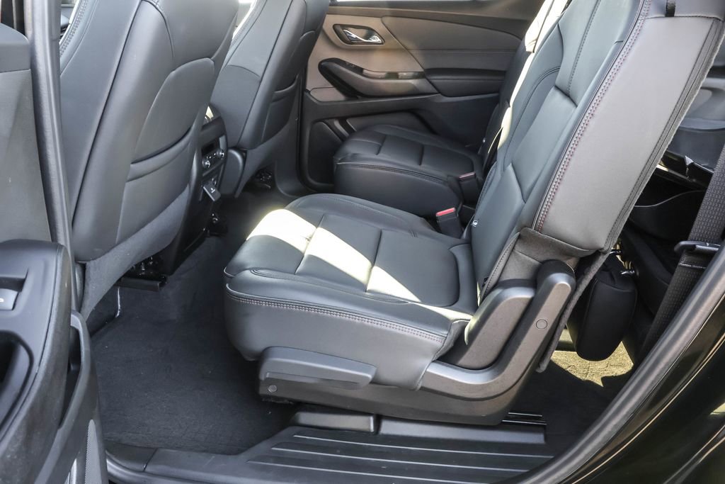 Used 2023 Chevrolet Traverse RS w/ LPO, Floor Liner Package image 28