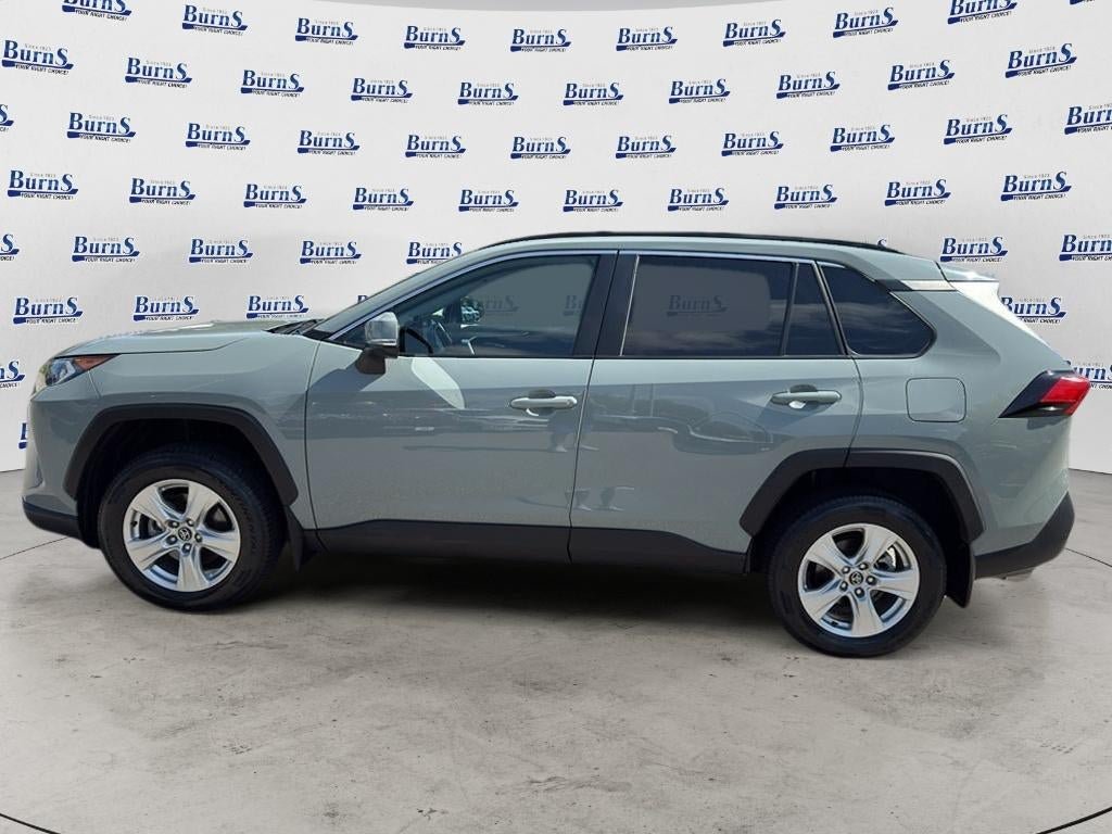 Used 2020 Toyota RAV4 XLE w/ Convenience Package AWD/4WD image 4