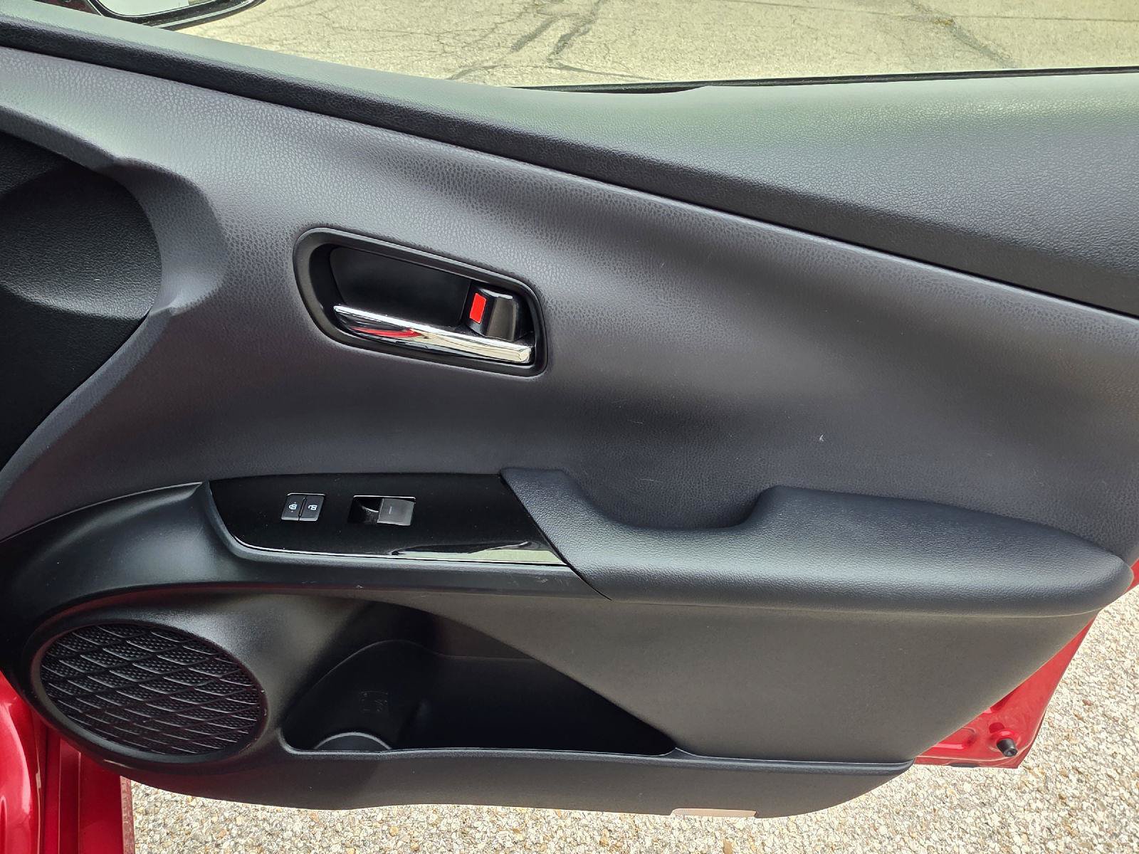 Used 2019 Toyota Prius LE FWD image 28