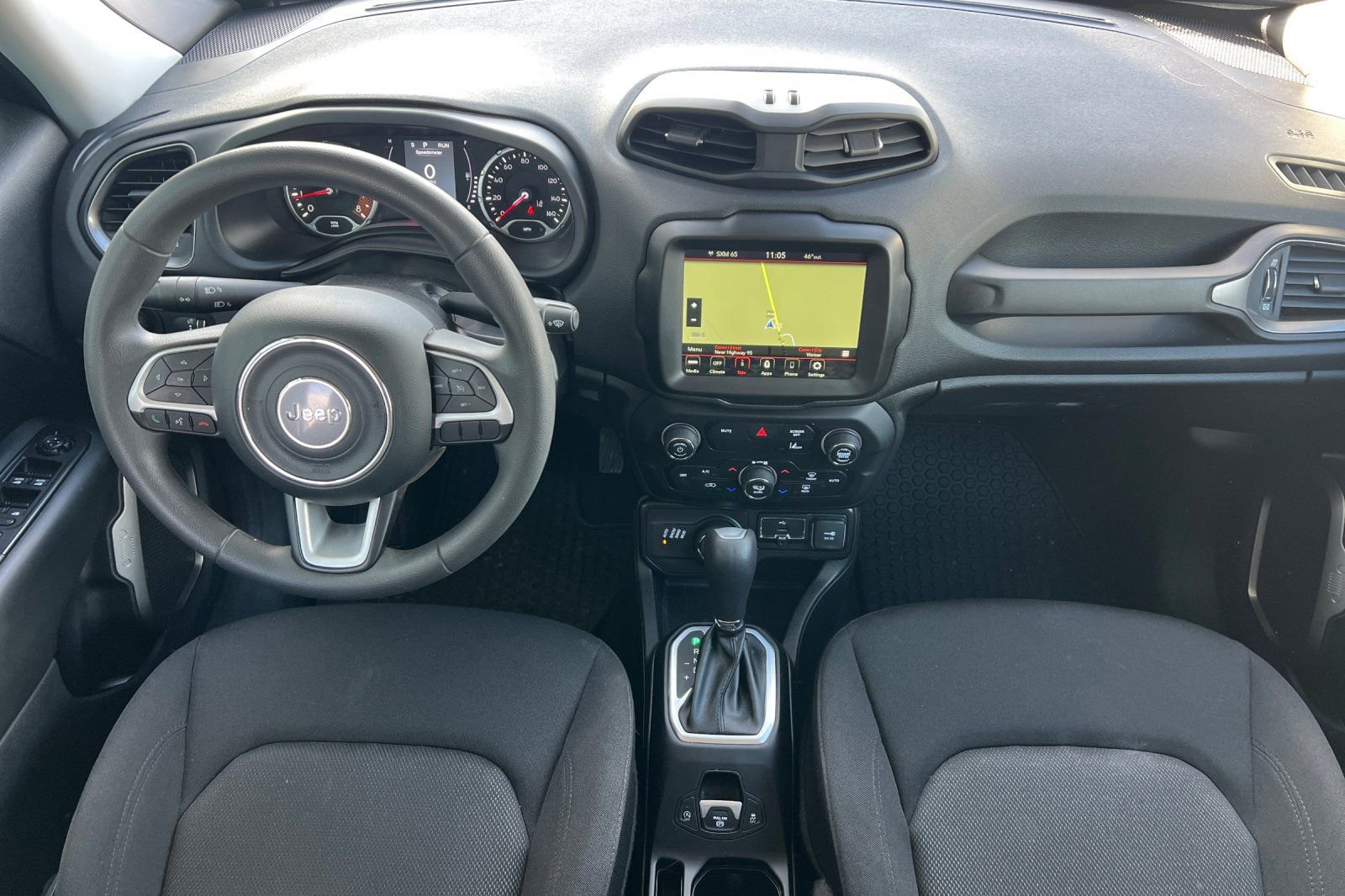 Used 2023 Jeep Renegade Latitude image 13