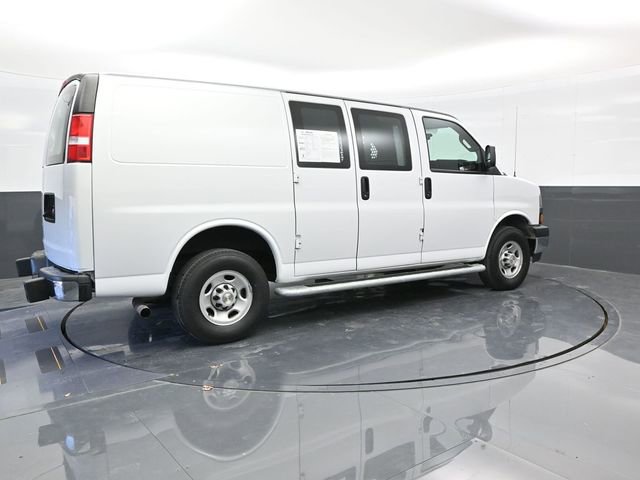 Used 2024 Chevrolet Express 2500 w/ Driver Convenience Package image 7