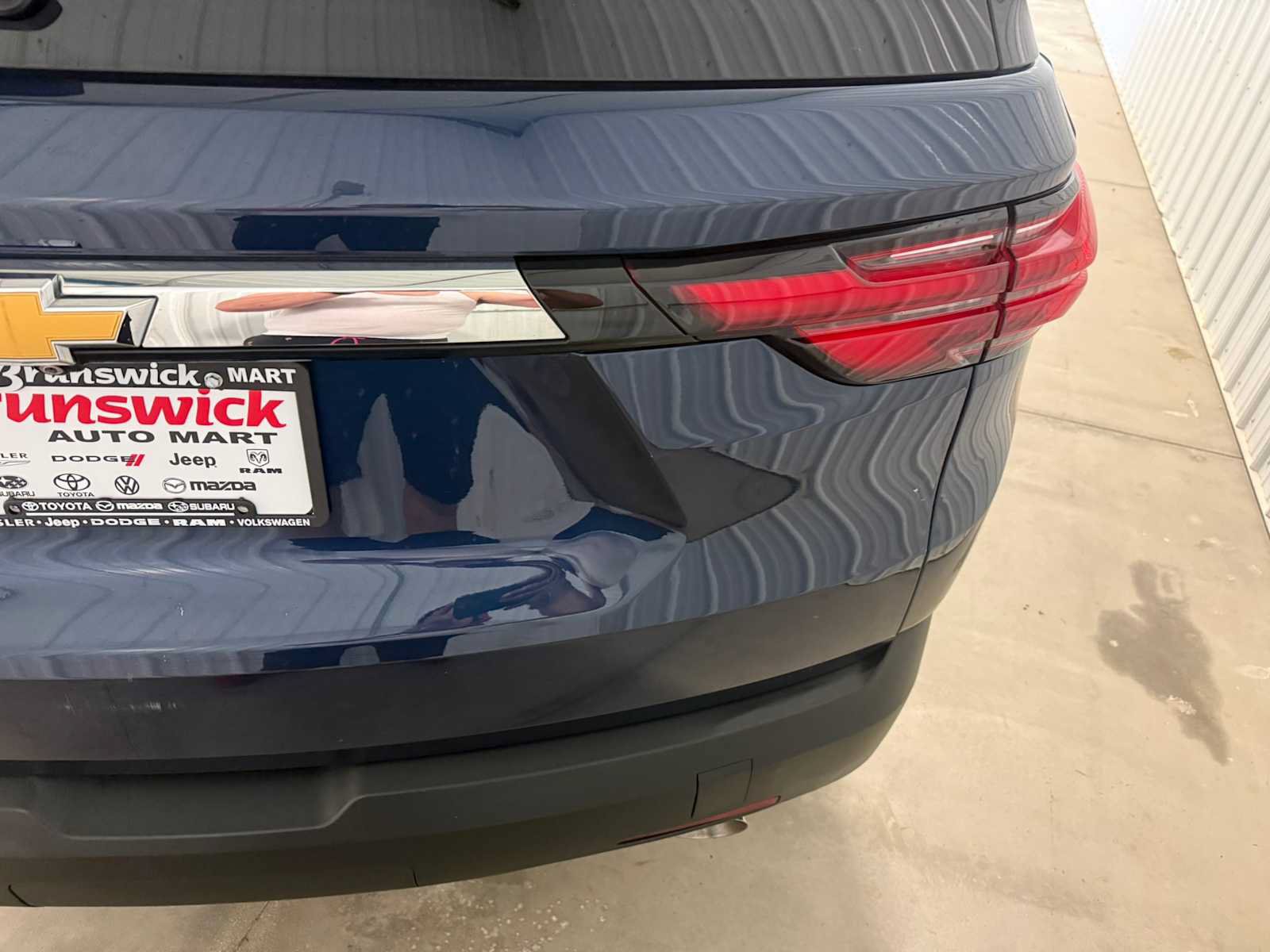 Used 2022 Chevrolet Traverse LS FWD image 18