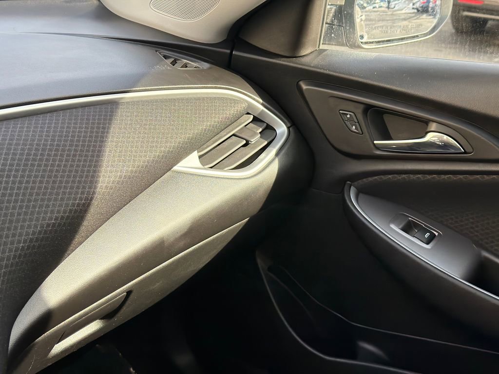 Used 2024 Chevrolet Malibu LT image 28