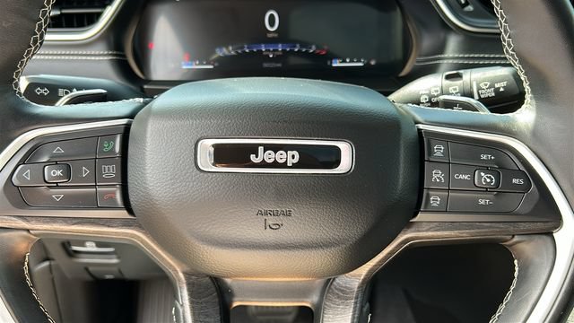Used 2021 Jeep Grand Cherokee L Limited AWD/4WD image 12