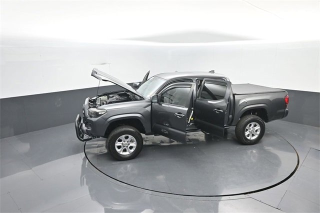 Used 2018 Toyota Tacoma SR image 40
