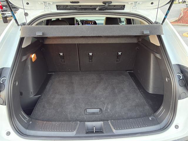 Used 2024 Chevrolet Trax LT image 34