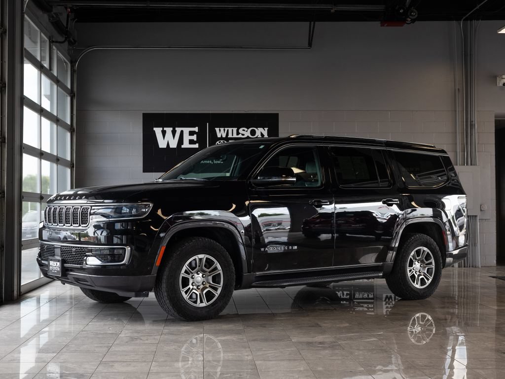 Used 2022 Jeep Wagoneer Series I AWD/4WD image 2