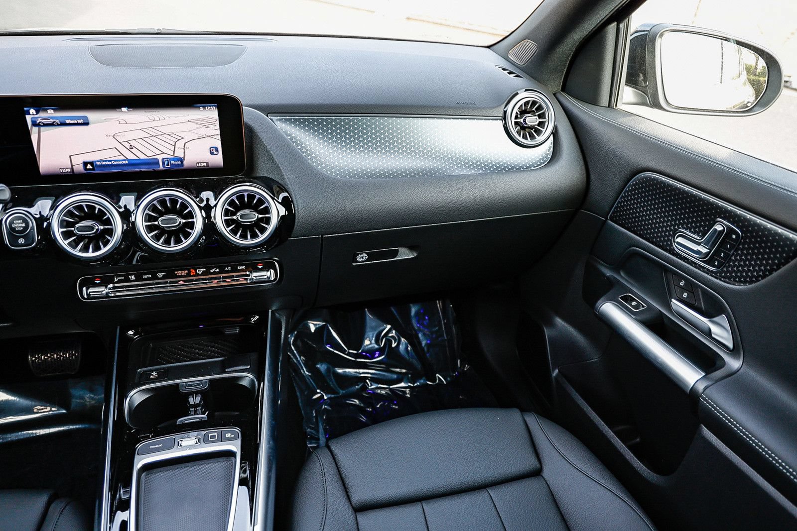 Used 2025 Mercedes-Benz GLA 250 image 15