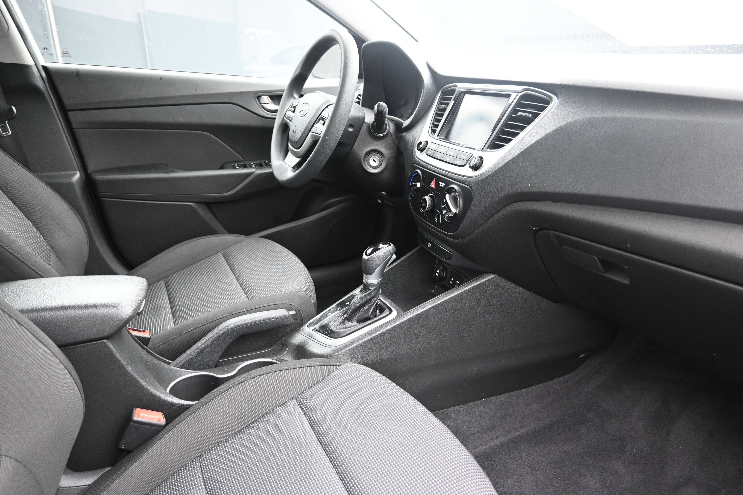 Used 2022 Hyundai Accent SEL FWD image 26
