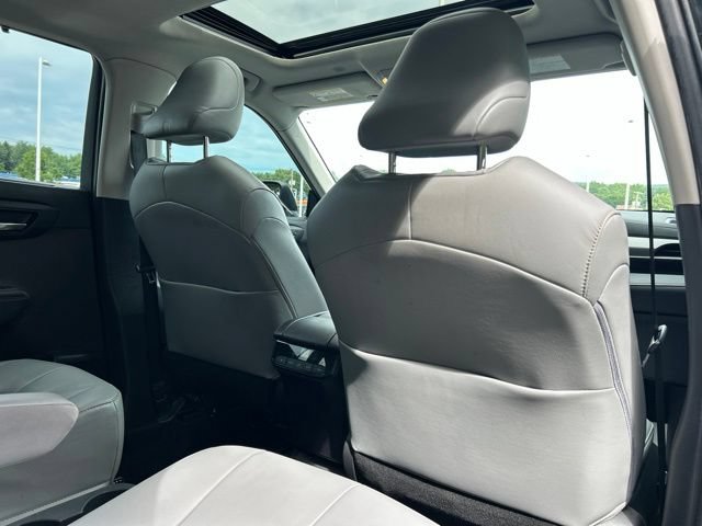 Used 2022 Toyota Highlander Bronze Edition AWD/4WD image 43