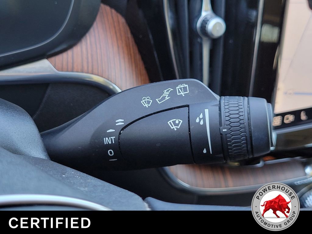 Used 2024 Volvo XC60 B5 Plus image 34