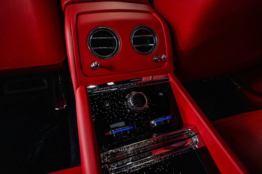 Used 2024 Rolls-Royce Spectre w/ Spectre Launch Package image 64