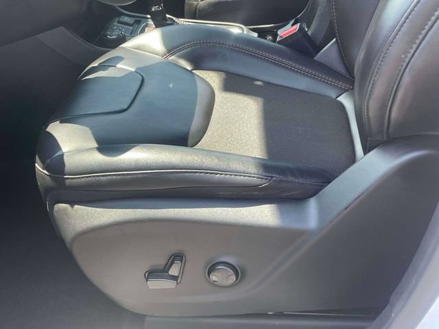 Used 2023 Jeep Cherokee Trailhawk w/ Trailer Tow Group AWD/4WD image 5