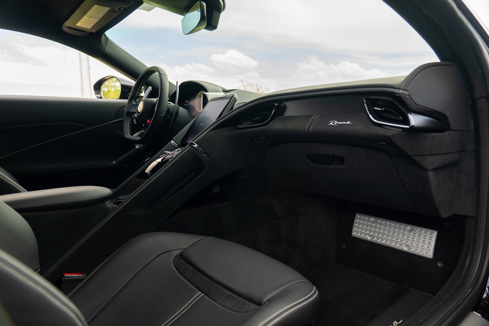 Certified 2022 Ferrari Roma image 44