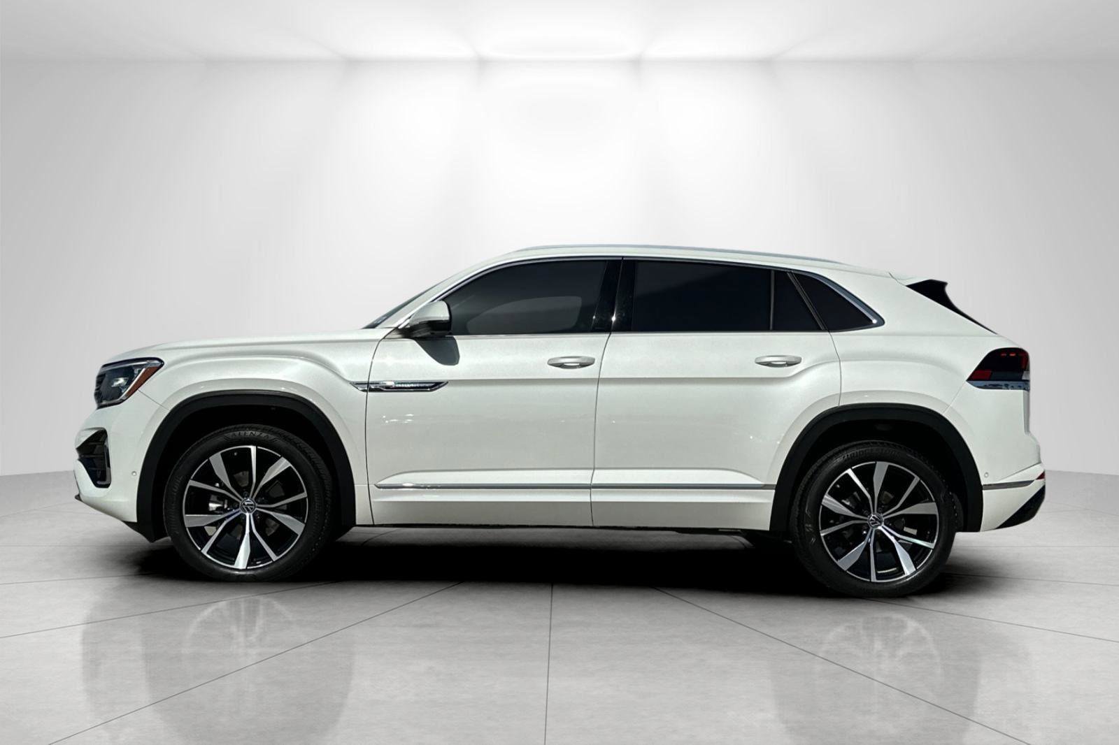 Used 2024 Volkswagen Atlas Cross Sport SEL Premium R-Line image 6