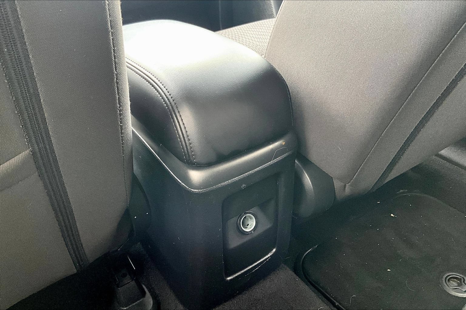 Used 2019 Dodge Journey SE FWD image 11