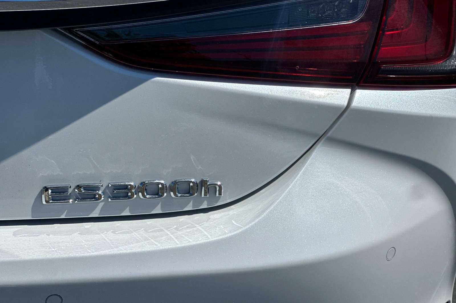 Used 2025 Lexus ES 300h w/ Premium Package image 36