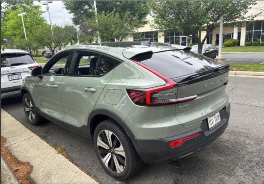 Used 2023 Volvo C40 P8 Recharge Plus AWD/4WD image 13
