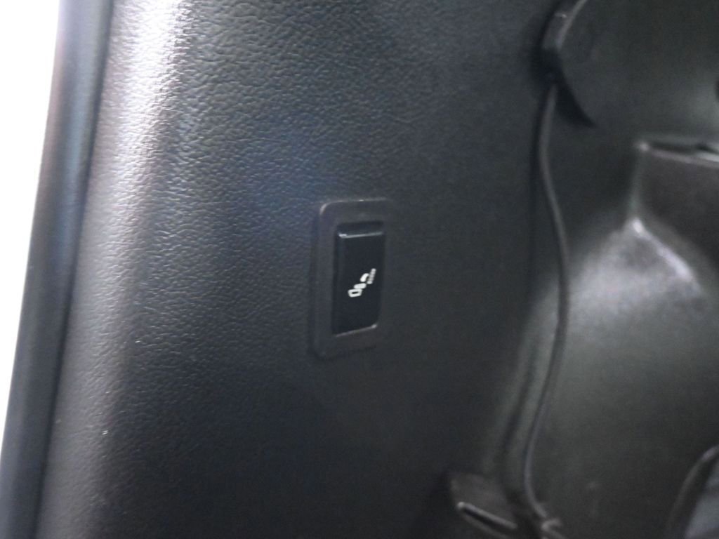 Used 2019 Chevrolet Tahoe LT w/ Luxury Package image 44