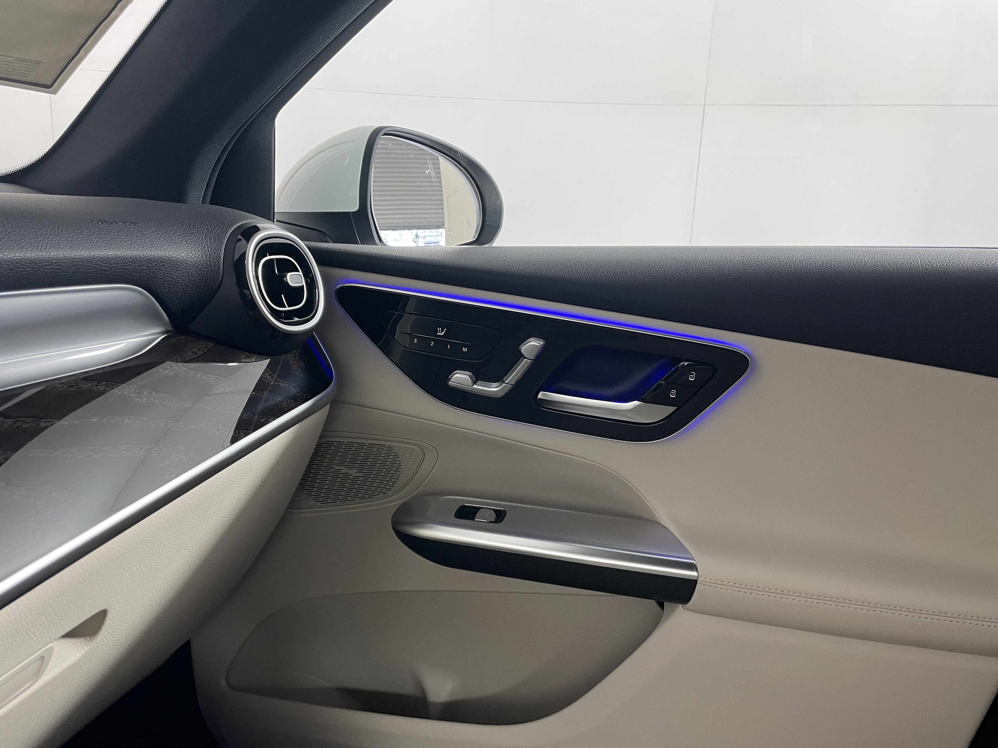 New 2026 Mercedes-Benz GLC 300 image 12