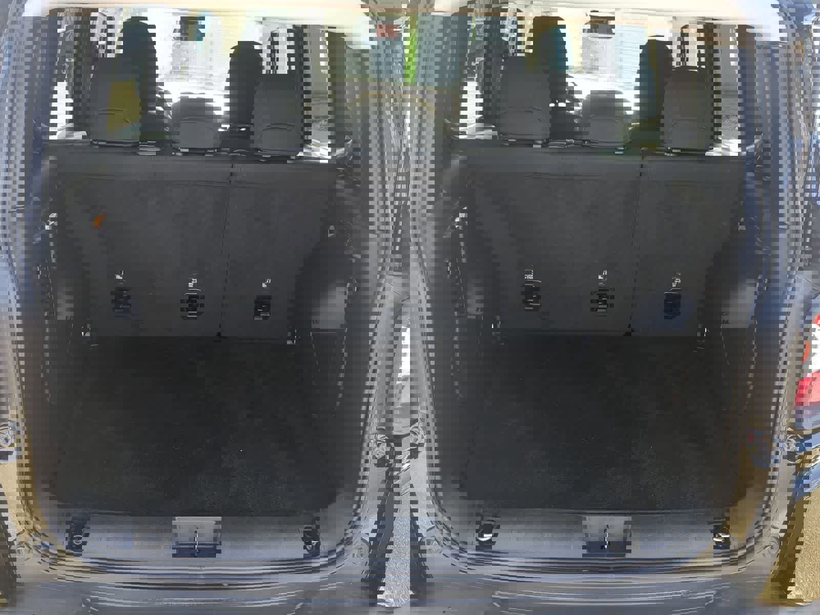 Certified 2023 Jeep Renegade Latitude image 33