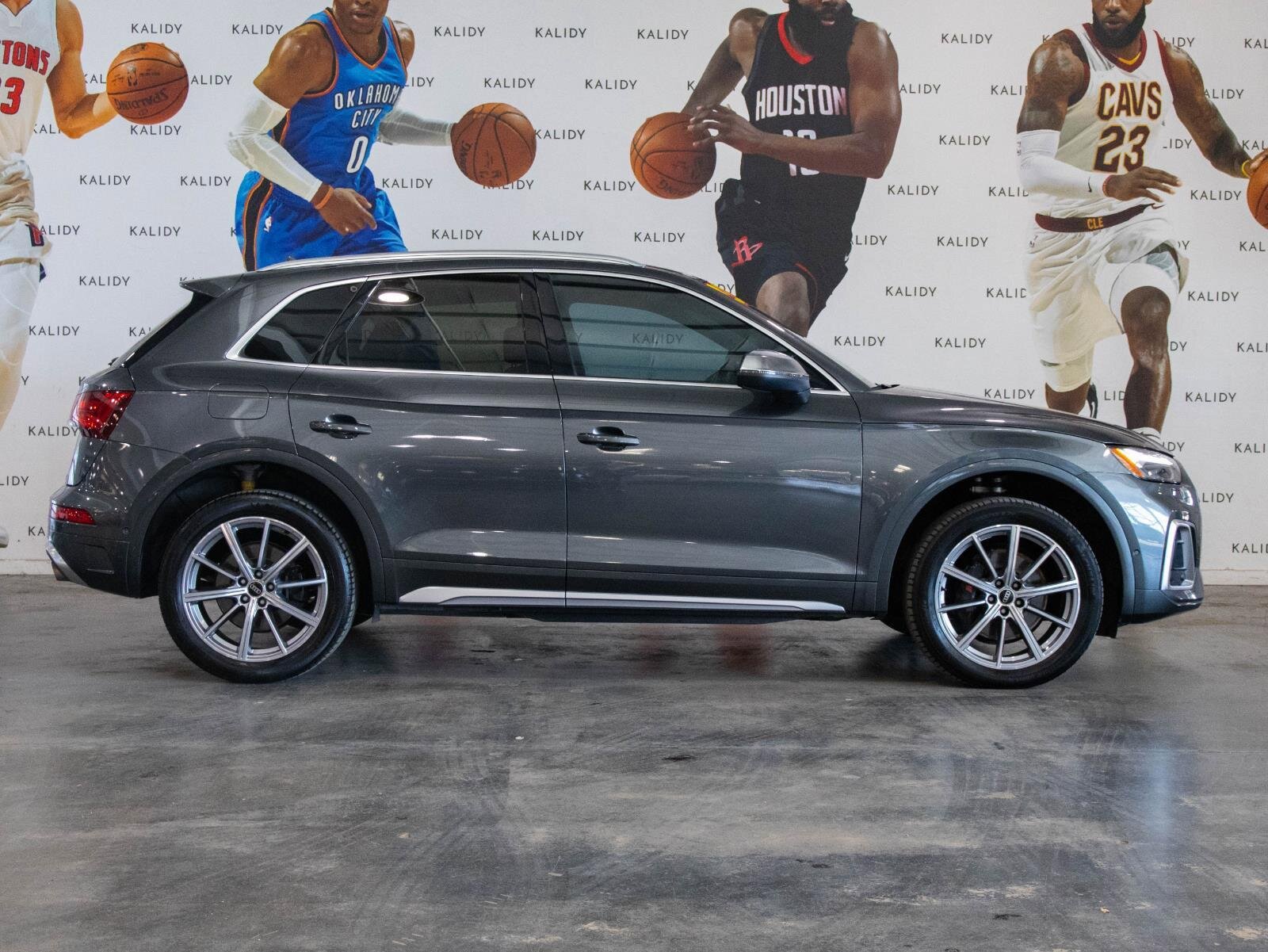 Used 2023 Audi SQ5 Prestige w/ Prestige Package image 19