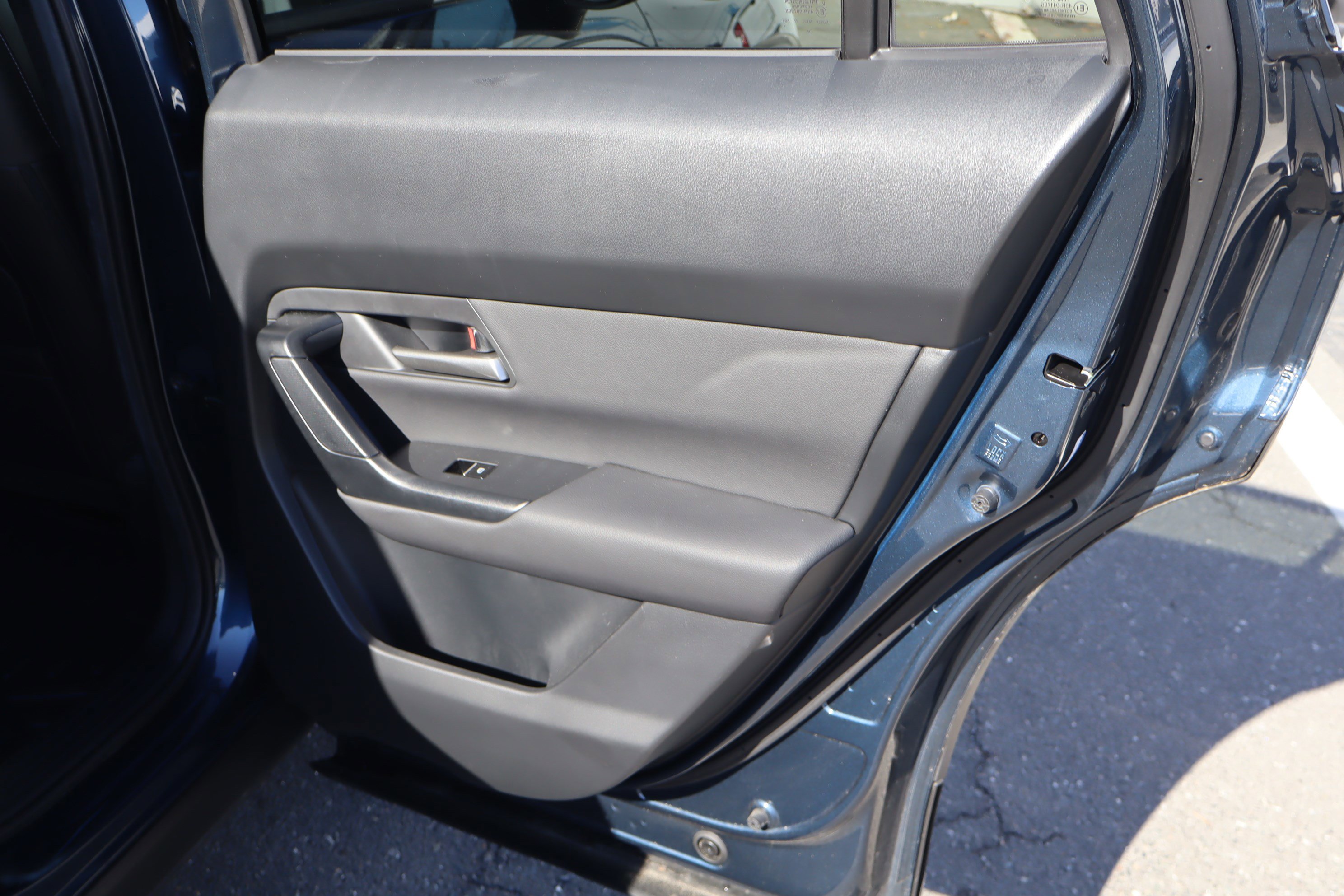 Used 2025 MAZDA CX-50 AWD 2.5 S w/ Premium Package image 34