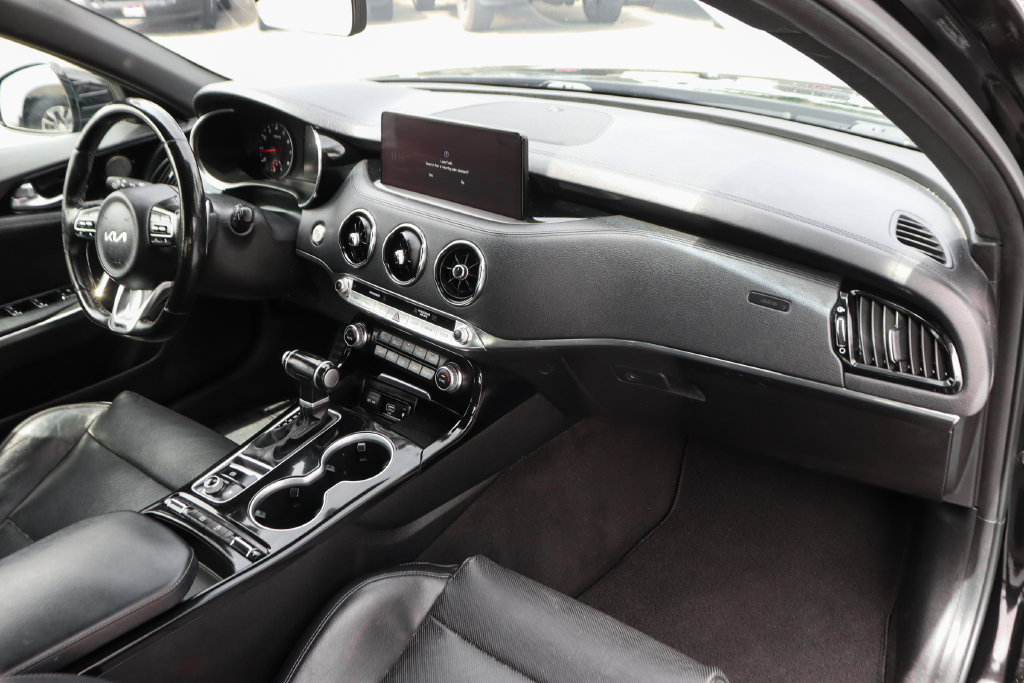 Used 2023 Kia Stinger GT-Line w/ Sun & Sound Package RWD image 38