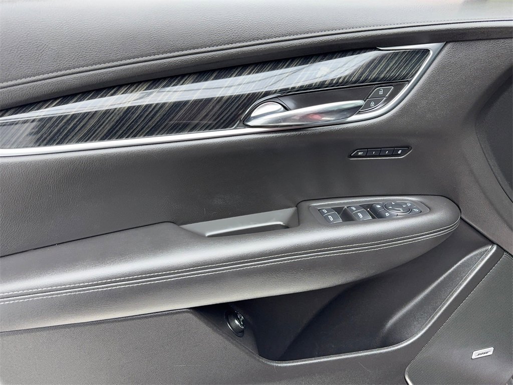 Used 2020 Cadillac XT6 Premium Luxury image 37