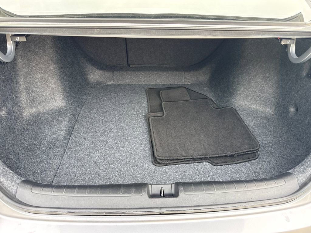 Used 2021 Honda Accord EX-L image 24