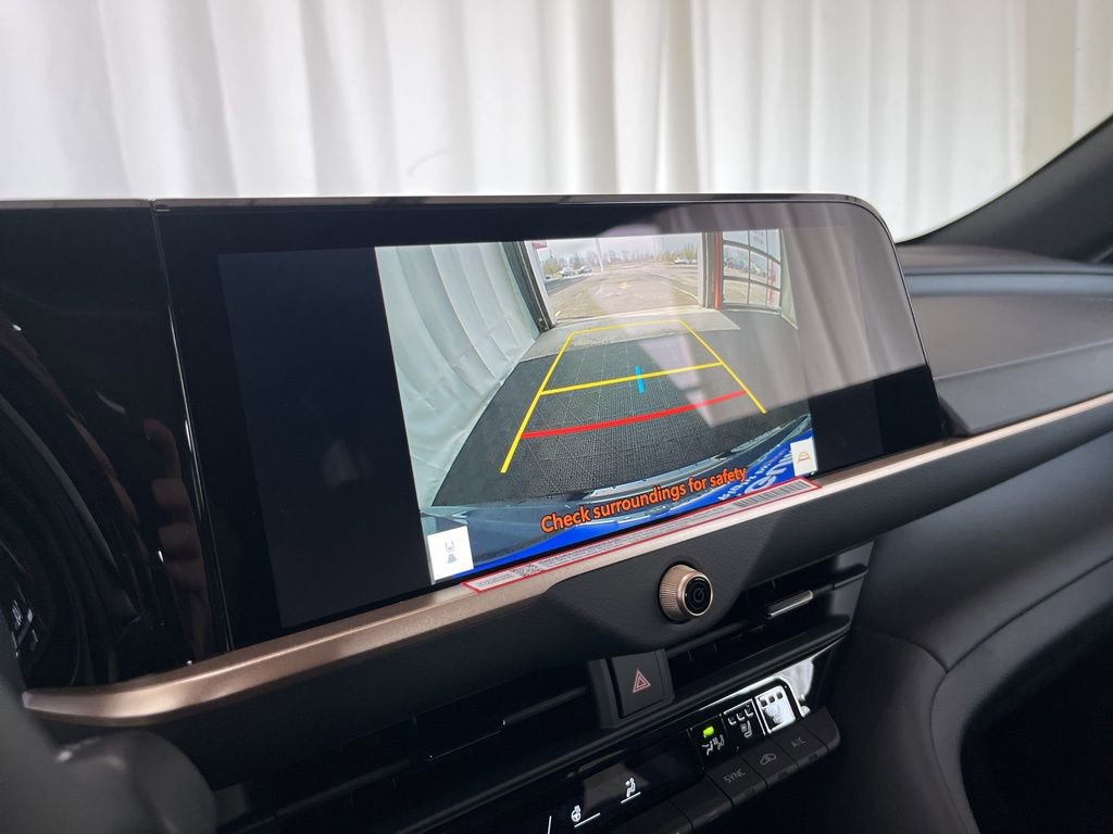 New 2026 Toyota Crown Signia image 12