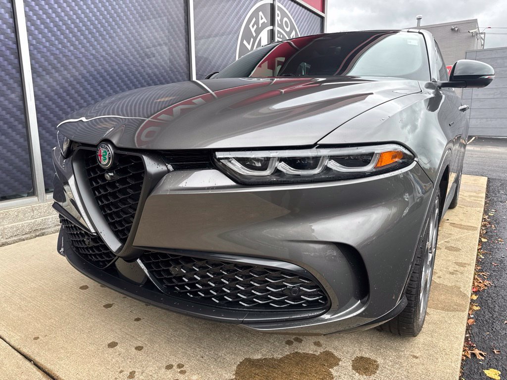 Used 2024 Alfa Romeo Tonale Veloce AWD/4WD image 18