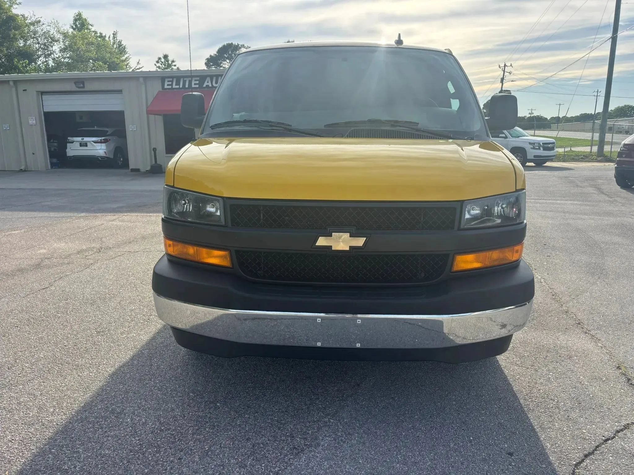 Used 2023 Chevrolet Express 2500 RWD image 6