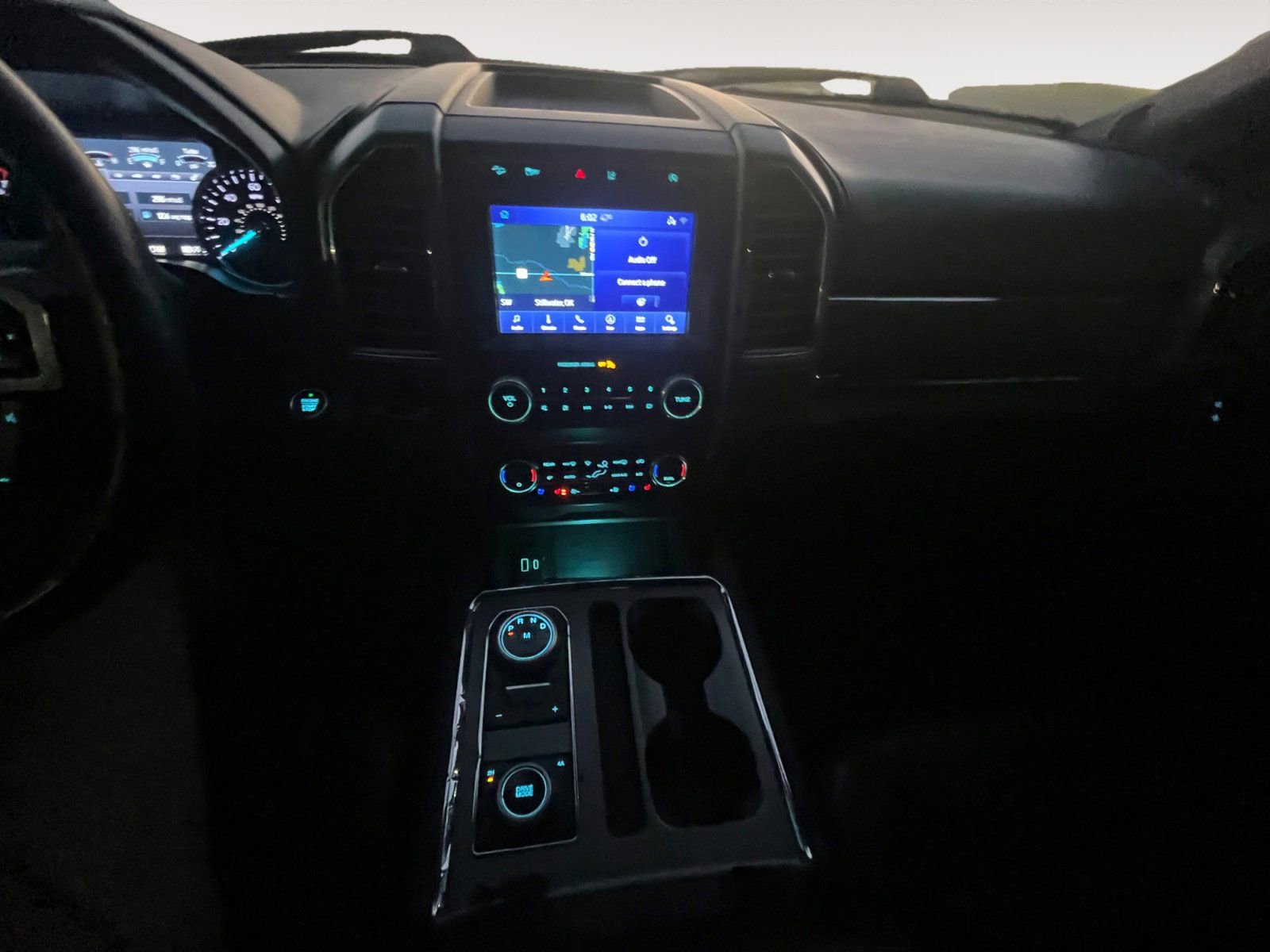 Used 2020 Ford Expedition XLT w/ Equipment Group 202A image 7