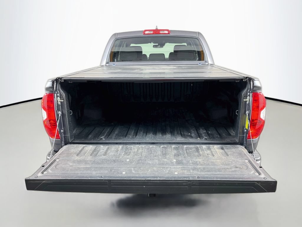 Used 2020 Toyota Tundra SR5 w/ SR5 Leather Package AWD/4WD image 10
