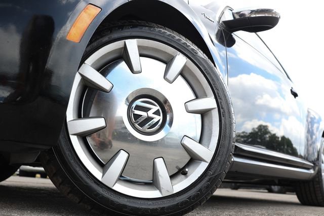 Used 2013 Volkswagen Beetle 2.5 Fender FWD image 24