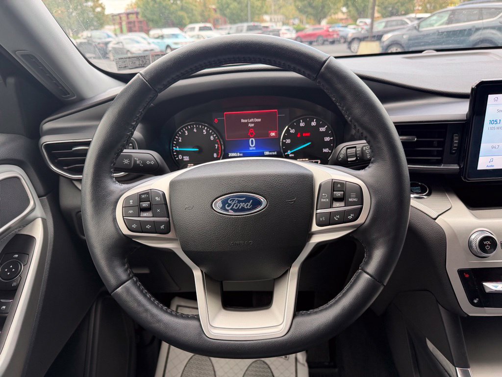 Certified 2022 Ford Explorer XLT w/ Equipment Group 202A AWD/4WD image 16