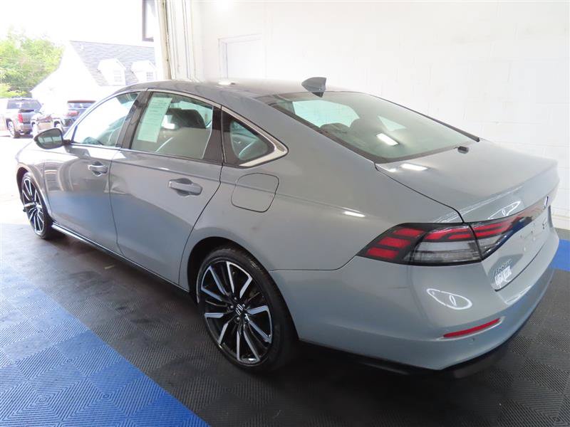 Used 2023 Honda Accord Touring image 10