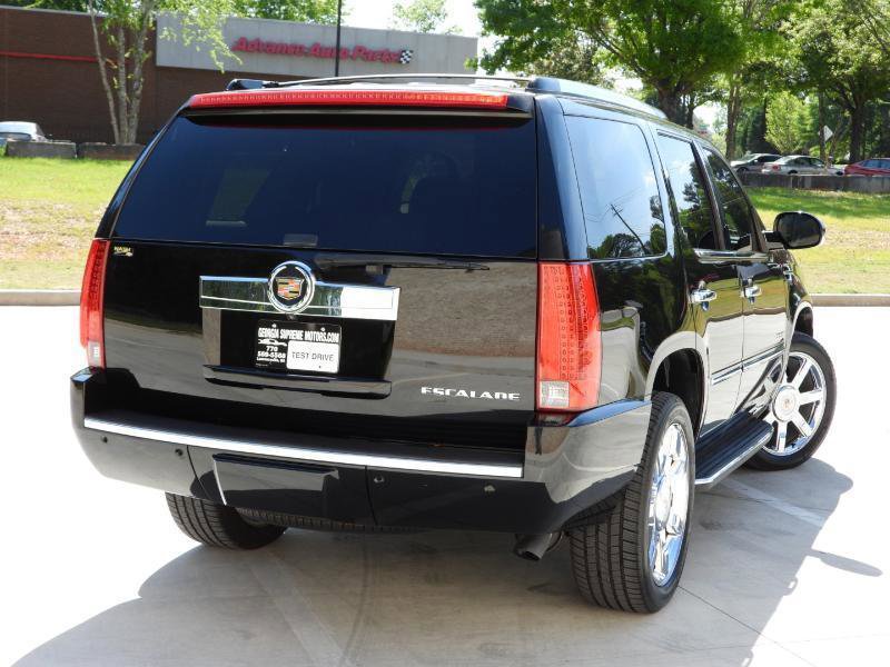 Used 2013 Cadillac Escalade Luxury image 9