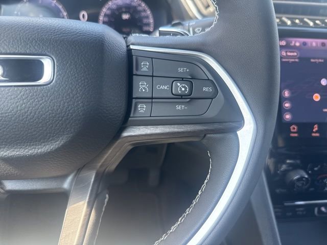 New 2025 Jeep Grand Cherokee L Limited w/ Luxury Tech Group II image 24