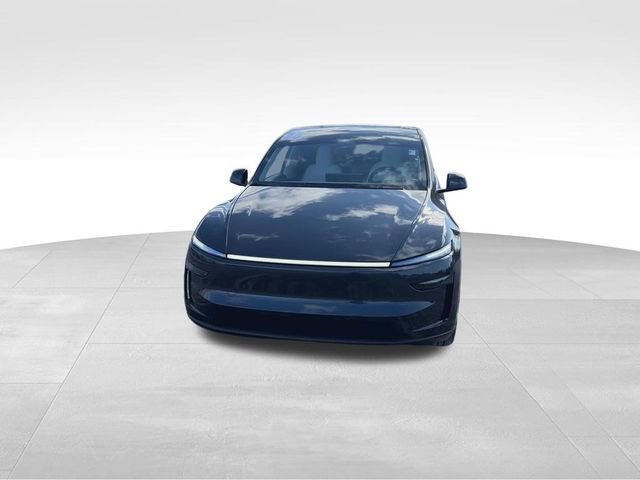 Used 2026 Tesla Model Y Long Range image 3