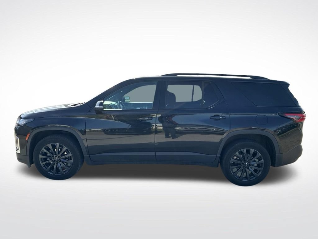 Used 2023 Chevrolet Traverse RS FWD image 11