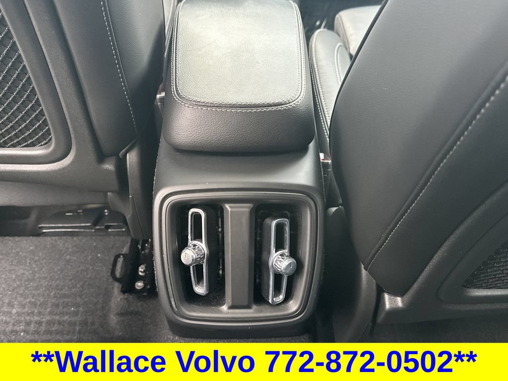 Used 2023 Volvo XC40 B5 Ultimate w/ Protection Package AWD/4WD image 14