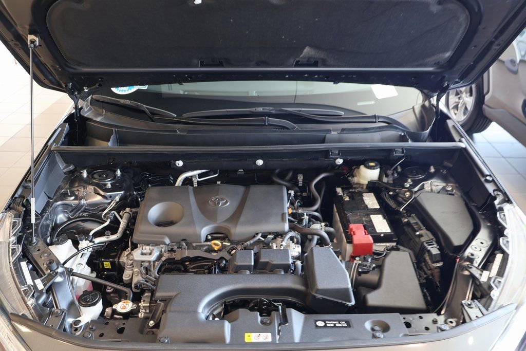 Used 2025 Toyota RAV4 LE FWD image 15