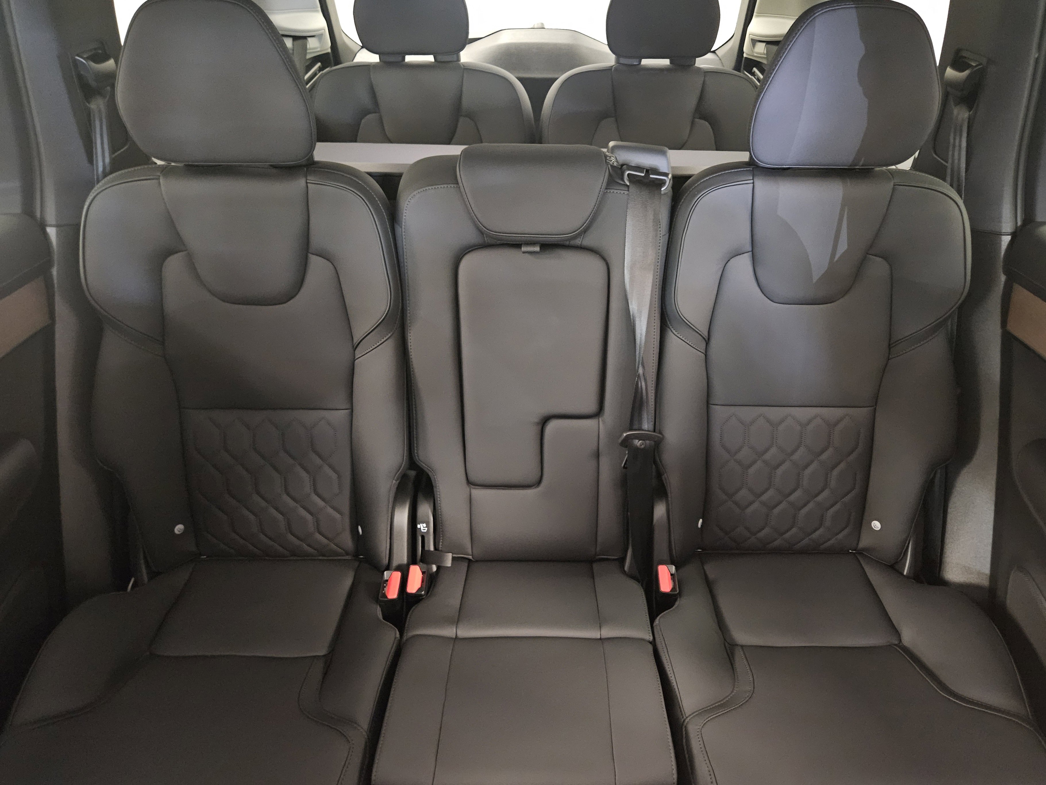New 2026 Volvo XC90 B6 Plus w/ Protection Package image 43