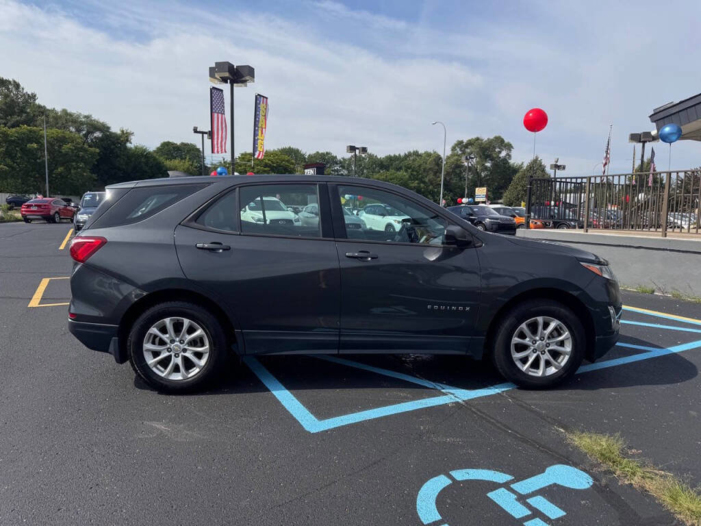 Used 2018 Chevrolet Equinox LS image 28