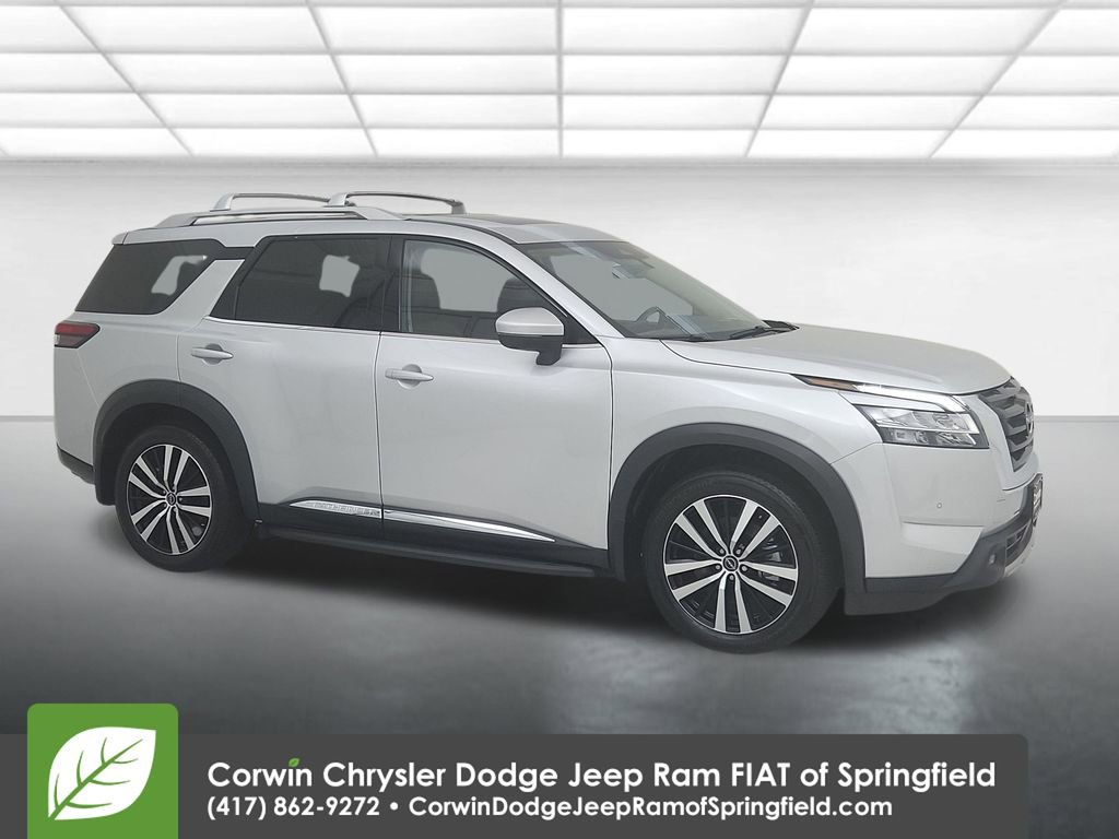 Used 2023 Nissan Pathfinder Platinum w/ Cargo Package